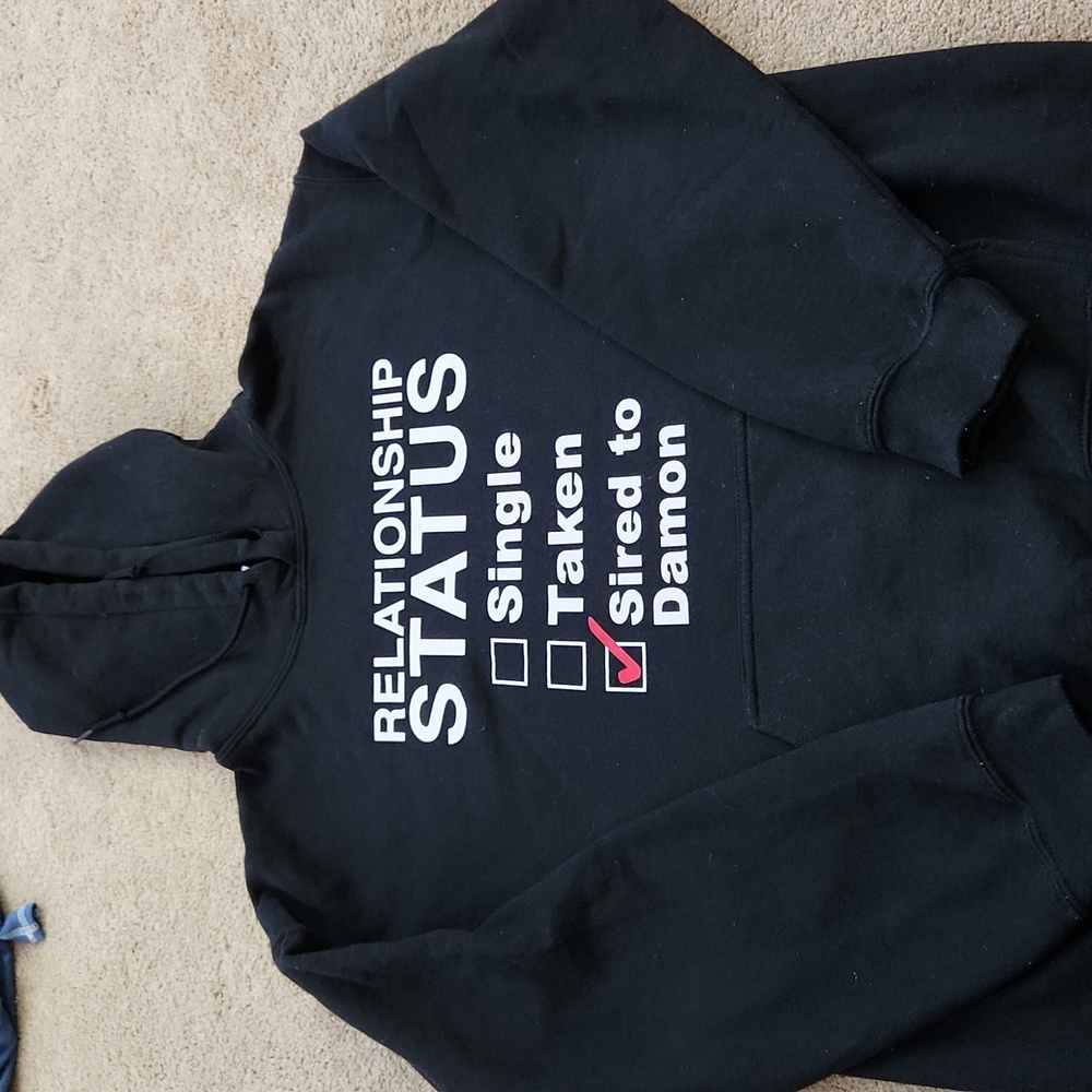 Vampire diaries sweatshirt size medium unisex